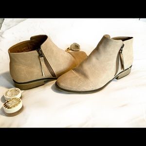 Ofenbuy Pointed Toe Faux Leather Stacked Low Heel Side Zipper Booties